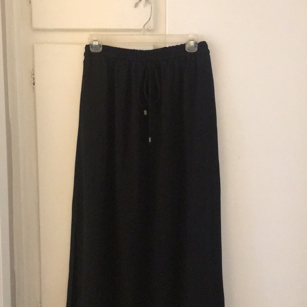 black maxi skirt